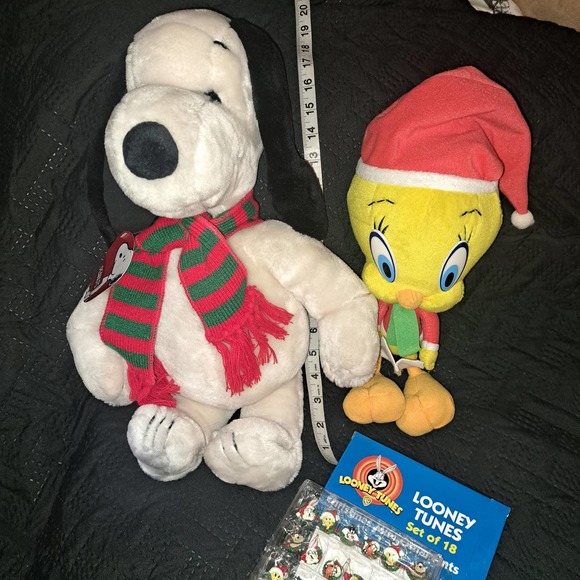 Holiday Snoopy & Tweety Fun Plus 20 inch Snoopy Plus Looney Tunes Ornaments - Picture 2 of 7